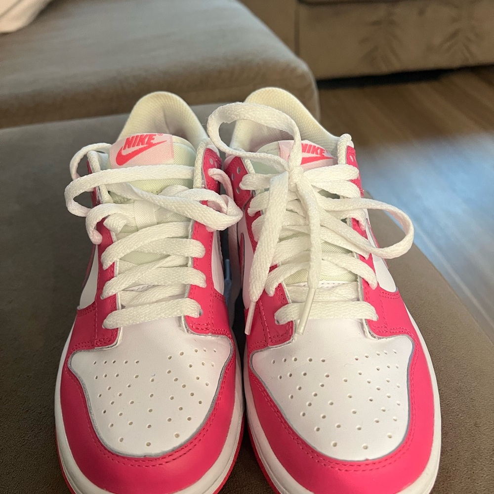 Nike Dunks - Picture 2 of 6